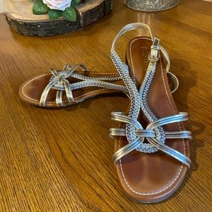 ReportSandal Size 8